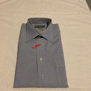 Hickey Freeman long sleeved blue checker button down with front pocket detail